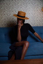 Load image into Gallery viewer, Cruz