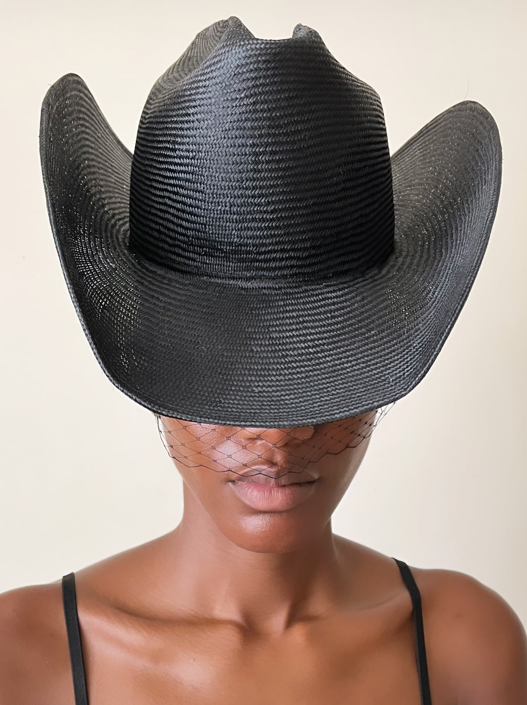 Ash – Monrowe NYC display picture 1
